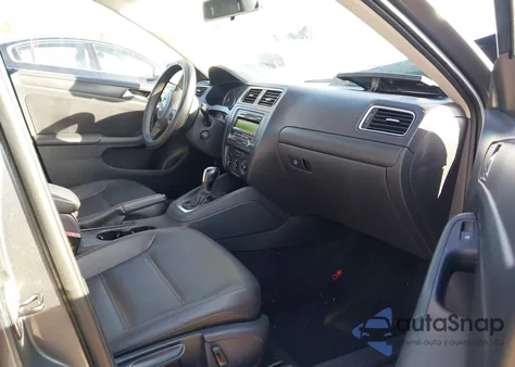 2014 Volkswagen Jetta 1.8T Se from USA, damaged, VIN 3VWD17AJ1EM315485